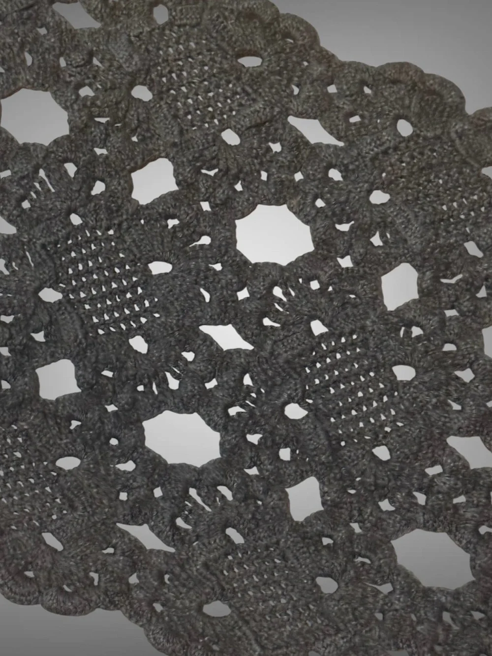 VINTAGE CROCHETED TABLE RUNNER